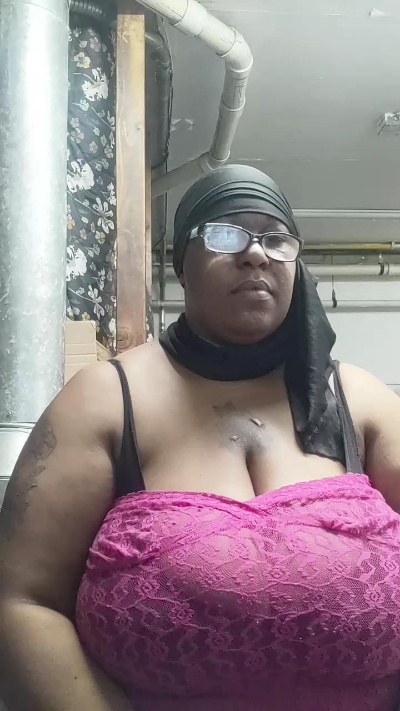 Lonevirgo live cam on Cam4