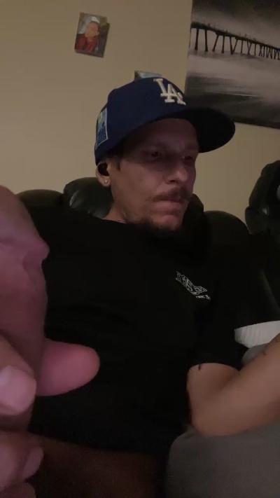 LongThang87 live cam on Cam4