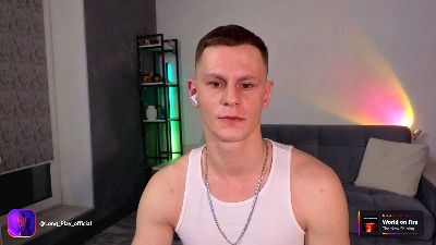 Long_Play live cam on Cam4