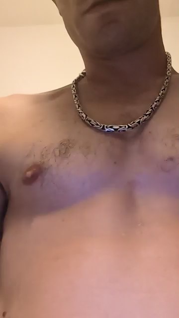 Longdongluk1 live cam on Cam4
