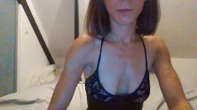 Loolaa_k live cam on Cam4