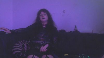 Loonadoomer live cam on Cam4