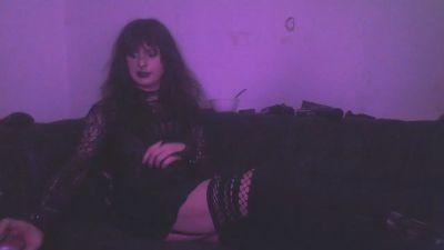 Loonadoomer live cam on Cam4