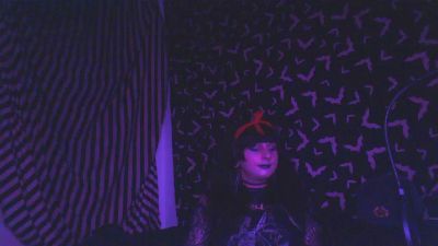 Loonadoomer live cam on Cam4