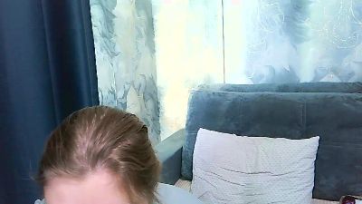 Loooving_Emma live cam on Cam4