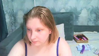 Loooving_Emma live cam on Cam4
