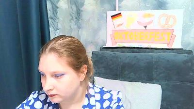 Loooving_Emma live cam on Cam4