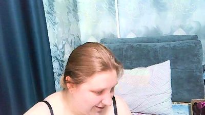 Loooving_Emma live cam on Cam4