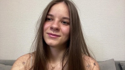 LoraleeClarey live cam on Cam4