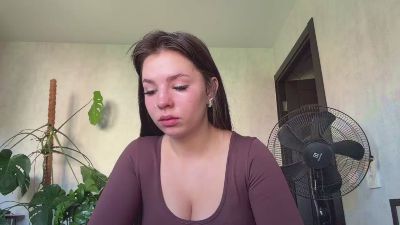 LoreAbdelwahed live cam on Cam4
