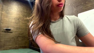 LoreanArocho live cam on Cam4