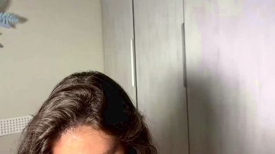 LoreanArocho live cam on Cam4