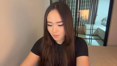 LoreanSandoral live cam on Cam4