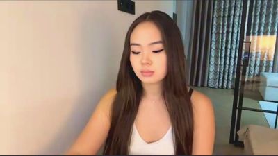 LoreanSandoral live cam on Cam4