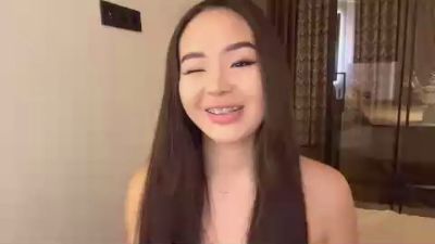LoreanSandoral live cam on Cam4