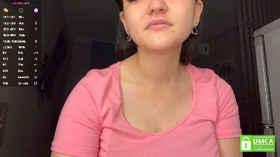 LoreeInnes live cam on Cam4