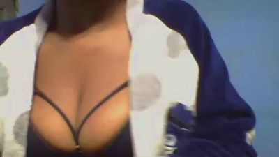 Lorenah2 live cam on Cam4