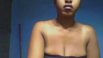Lorenah2 live cam on Cam4