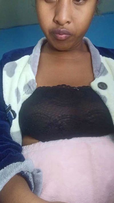 Lorenah2 live cam on Cam4