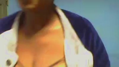 Lorenah2 live cam on Cam4