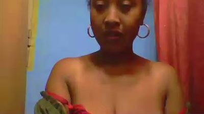 Lorenah2 live cam on Cam4