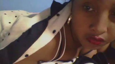 Lorenah2 live cam on Cam4