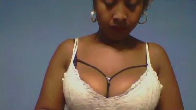 Lorenah2 live cam on Cam4
