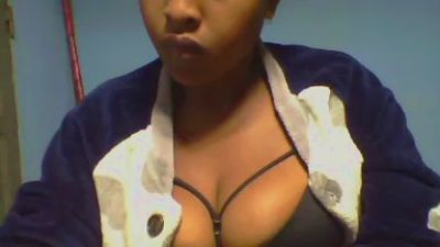 Lorenah2 live cam on Cam4