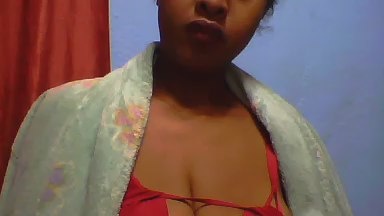 Lorenah2 live cam on Cam4