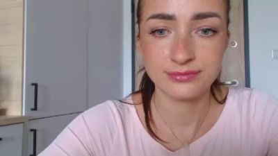 LorenneAngel live cam on Cam4