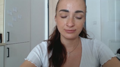 LorenneAngel live cam on Cam4
