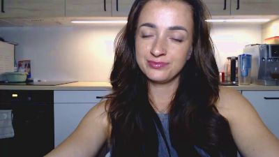 LorenneAngel live cam on Cam4