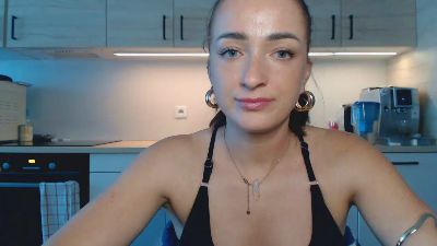 LorenneAngel live cam on Cam4