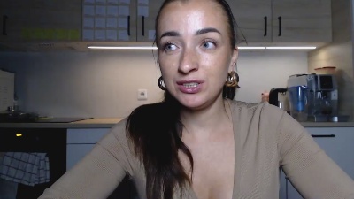 LorenneAngel live cam on Cam4