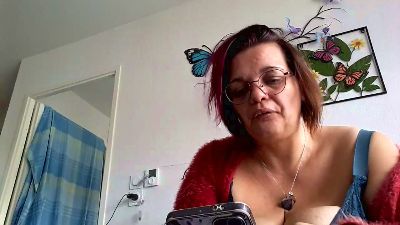 Lorenzz3347 live cam on Cam4