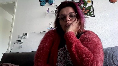Lorenzz3347 live cam on Cam4
