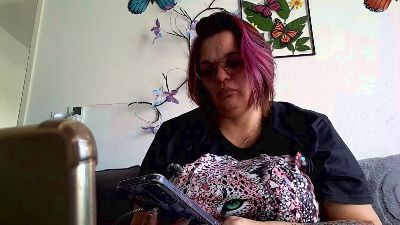 Lorenzz3347 live cam on Cam4