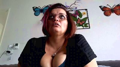 Lorenzz3347 live cam on Cam4