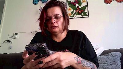 Lorenzz3347 live cam on Cam4