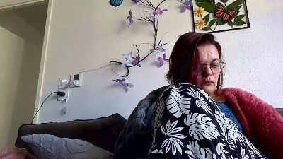 Lorenzz3347 live cam on Cam4