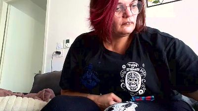 Lorenzz3347 live cam on Cam4
