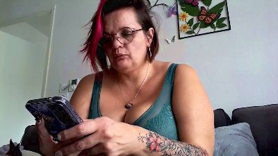 Lorenzz3347 live cam on Cam4