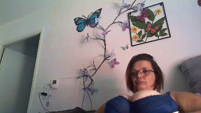 Lorenzz3347 live cam on Cam4