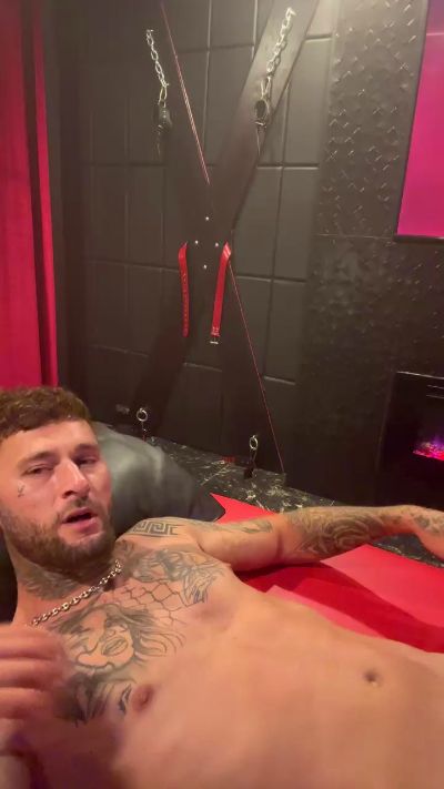 Loretino1 live cam on Cam4