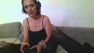 LoriLuv77 live cam on Cam4