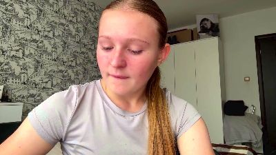 LoriaWheatly live cam on Cam4