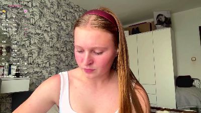 LoriaWheatly live cam on Cam4