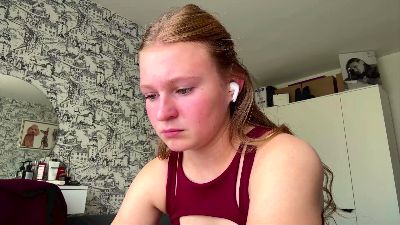 LoriaWheatly live cam on Cam4