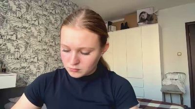 LoriaWheatly live cam on Cam4