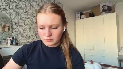 LoriaWheatly live cam on Cam4